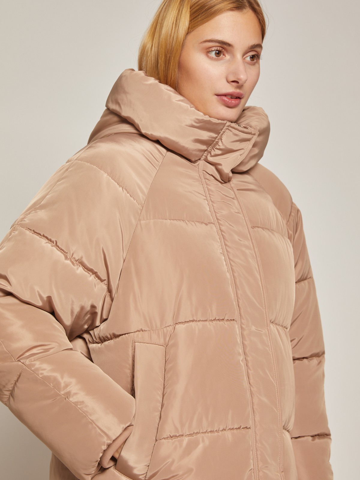 Тёплое oversize пальто с капюшоном