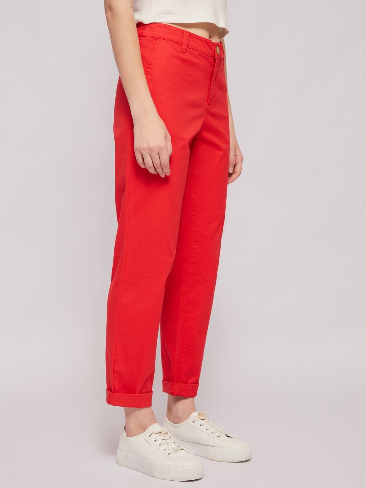 Брюки-чинос из хлопка со средней талией Брюки-чинос из хлопка со средней талией