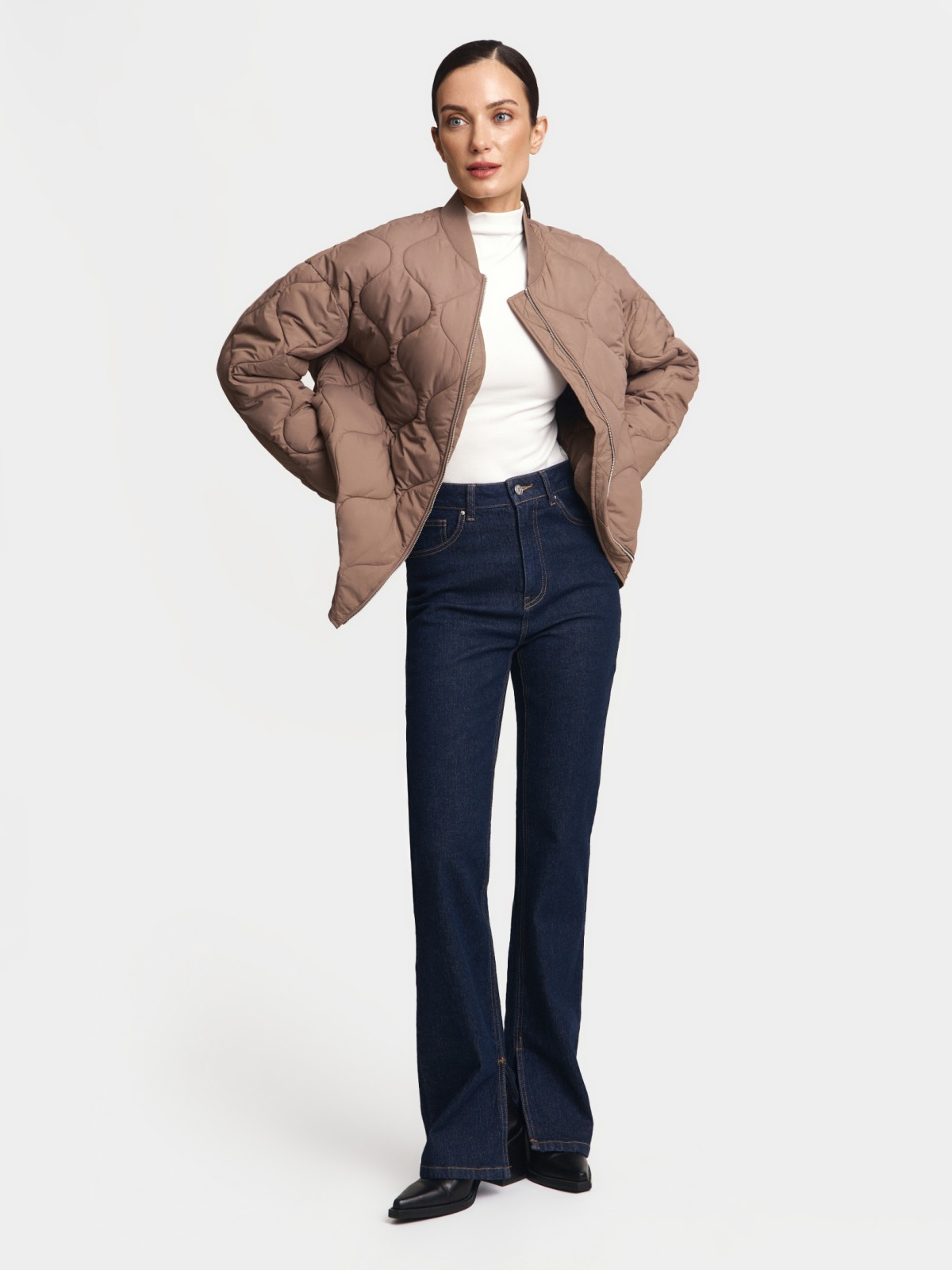 Утеплённая стёганая куртка оверсайз на синтепоне