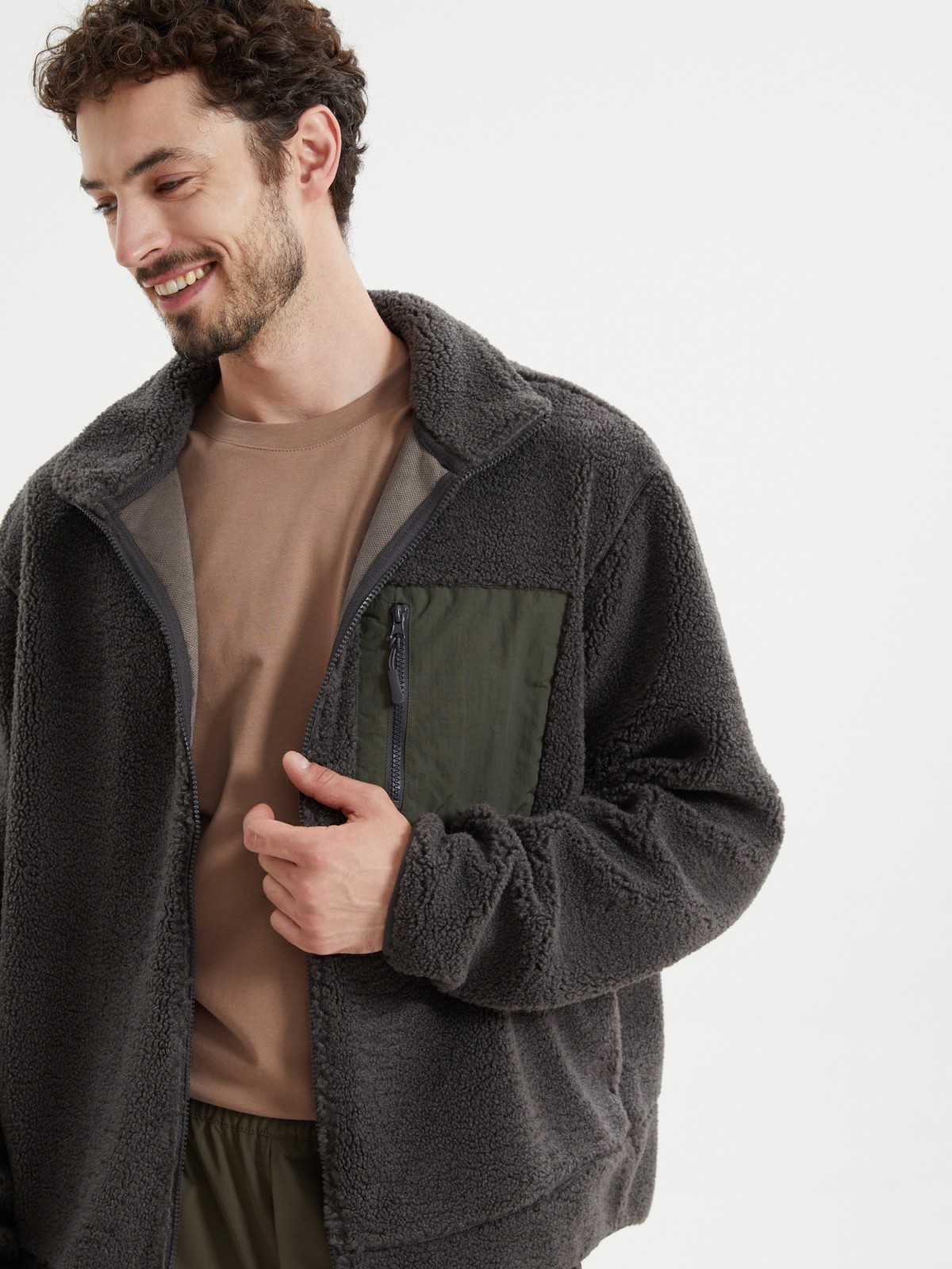 Толстовка из экомеха на молнии с воротником