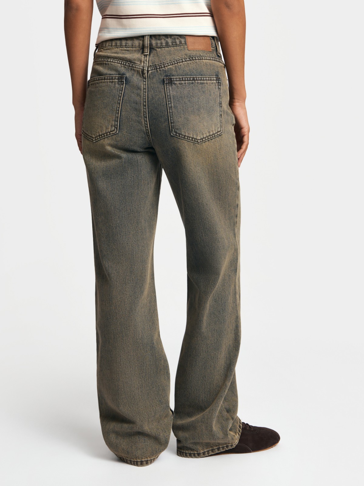 Джинсы прямого силуэта с высокой посадкой