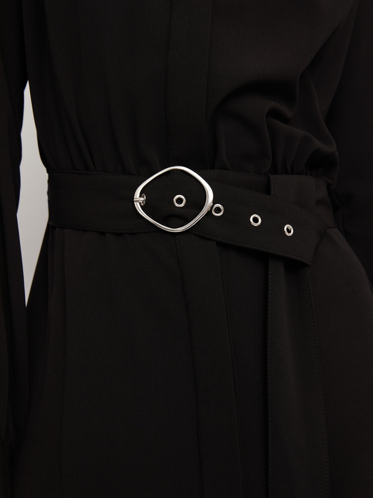 Платье-рубашка длины миди с воротником и акцентном на талии zolla 024118208223, цвет черный, размер XS - фото 4