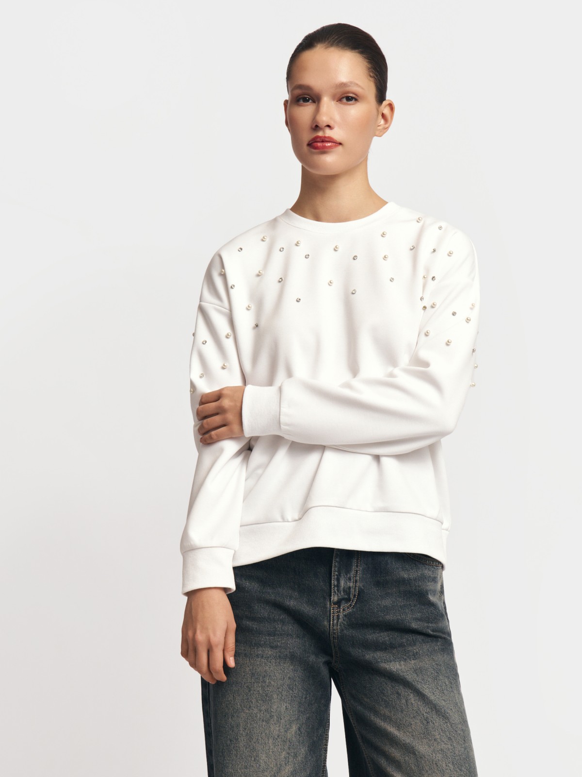 Свитшот расслабленного фасона со стразами