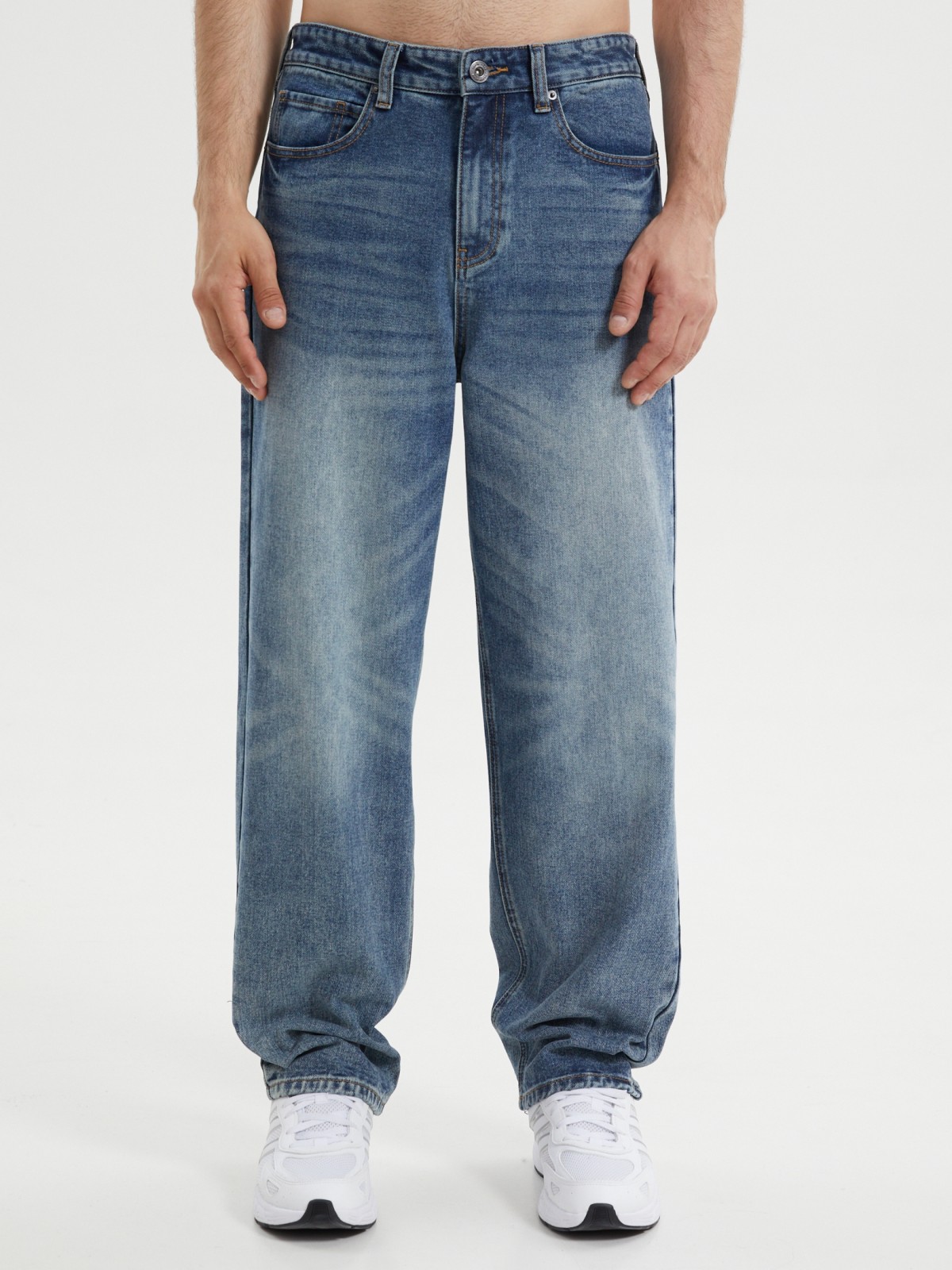 Джинсы фасона Loose