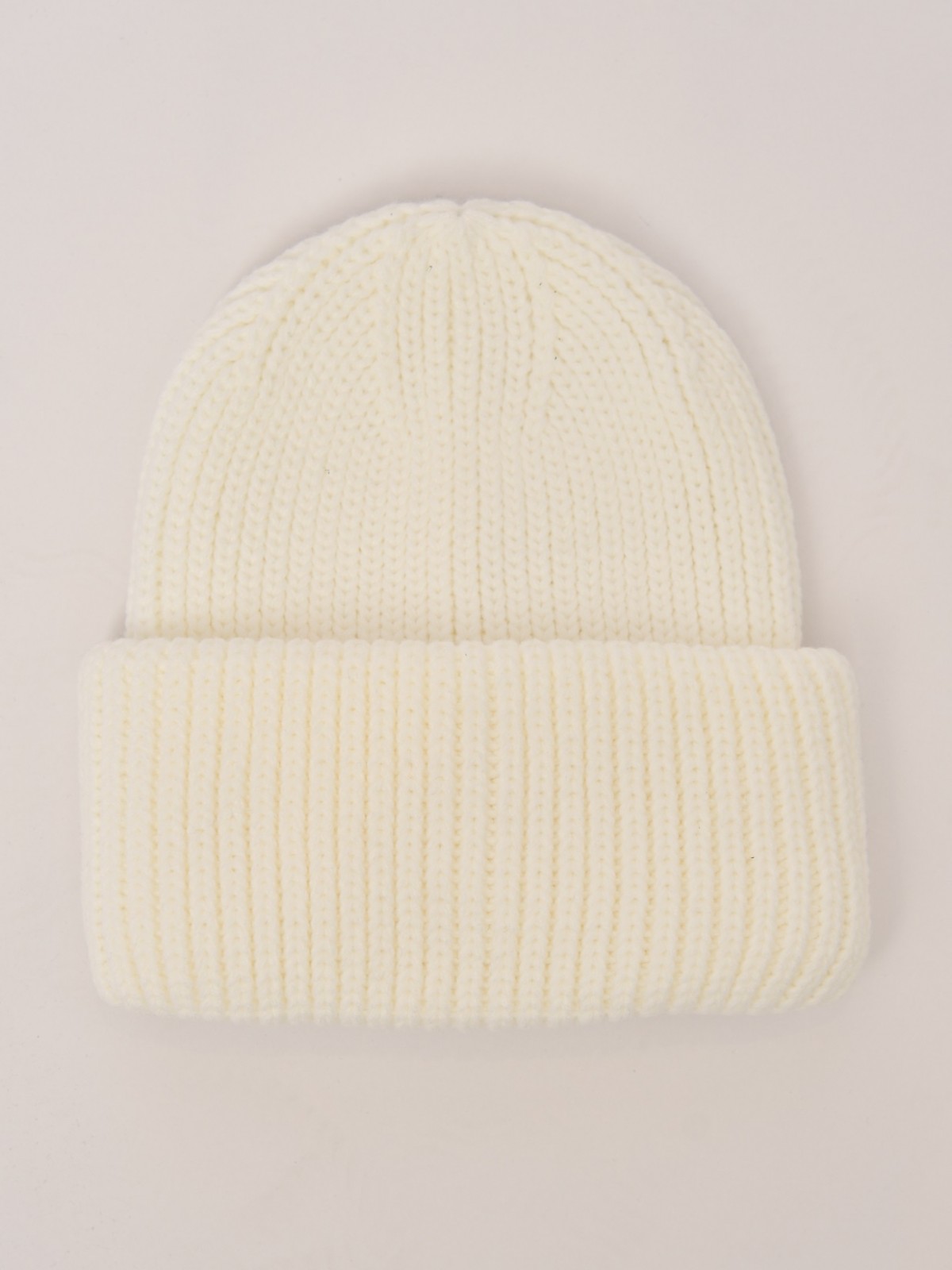 Тёплая вязаная шапка-бини из акрила с отворотом