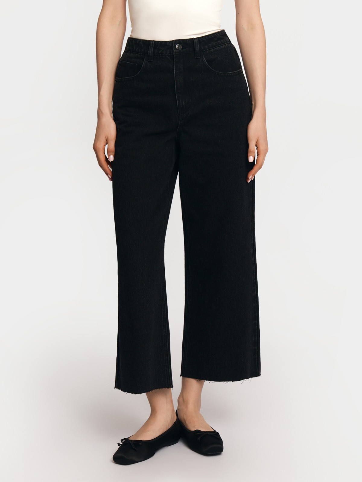 Джинсы силуэта Wide Cropped