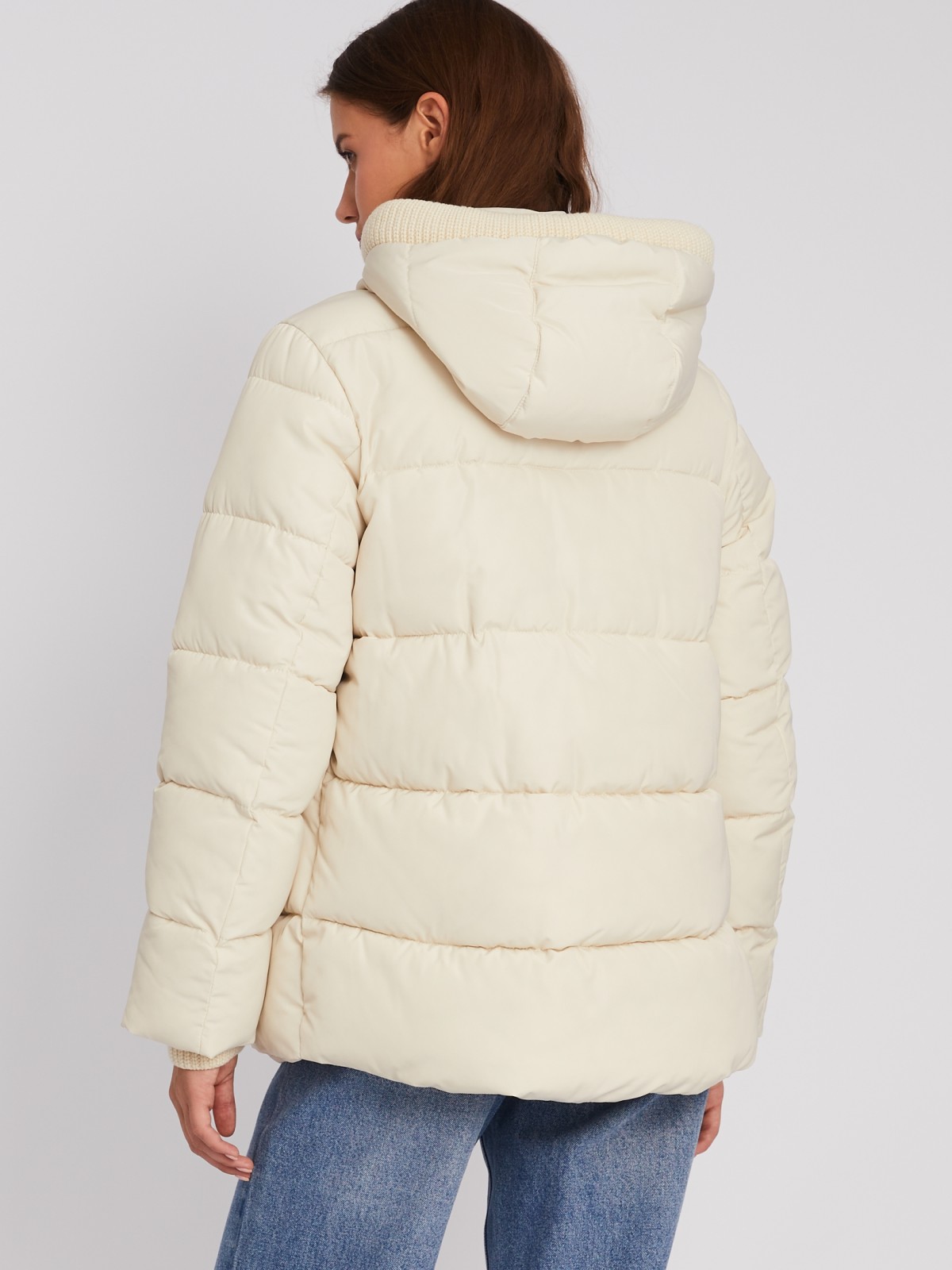 Тёплая стёганая куртка с капюшоном и внутренними манжетами-риб zolla 023345102064, цвет молоко, размер XS - фото 6