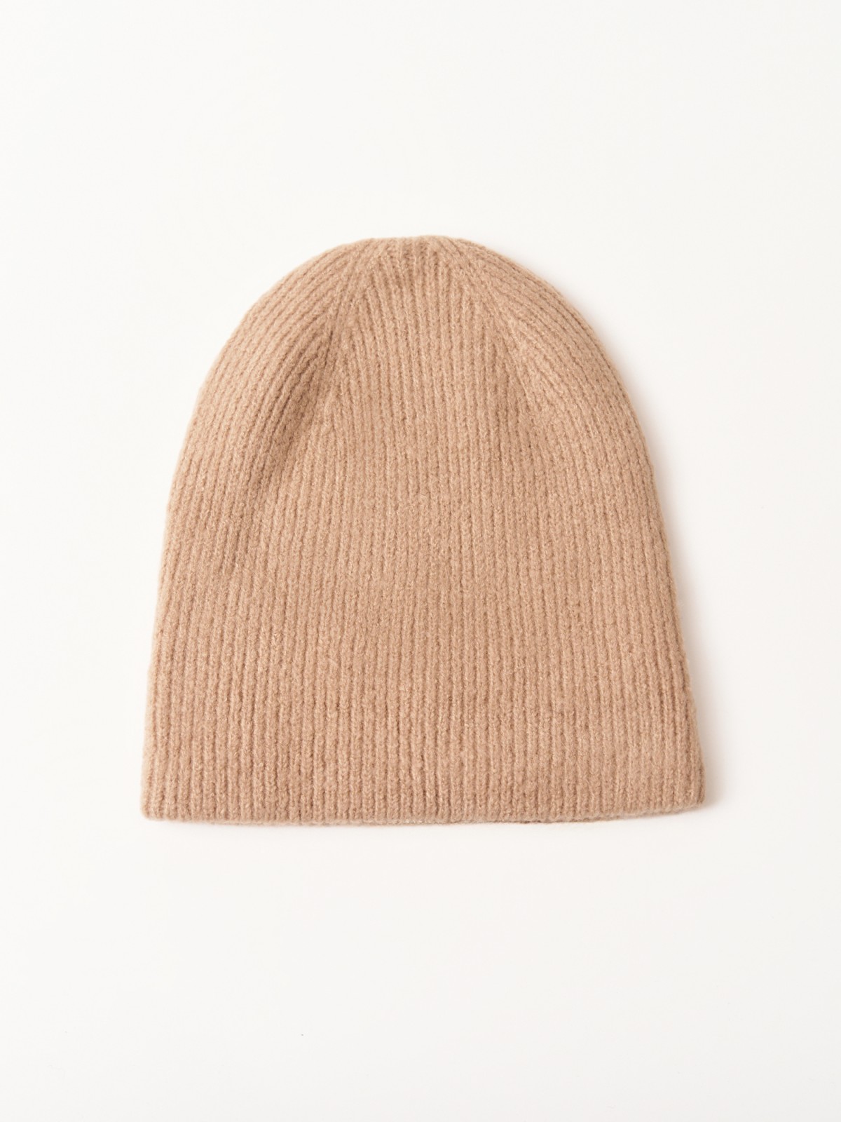 Вязаная шапка-бини с шерстью