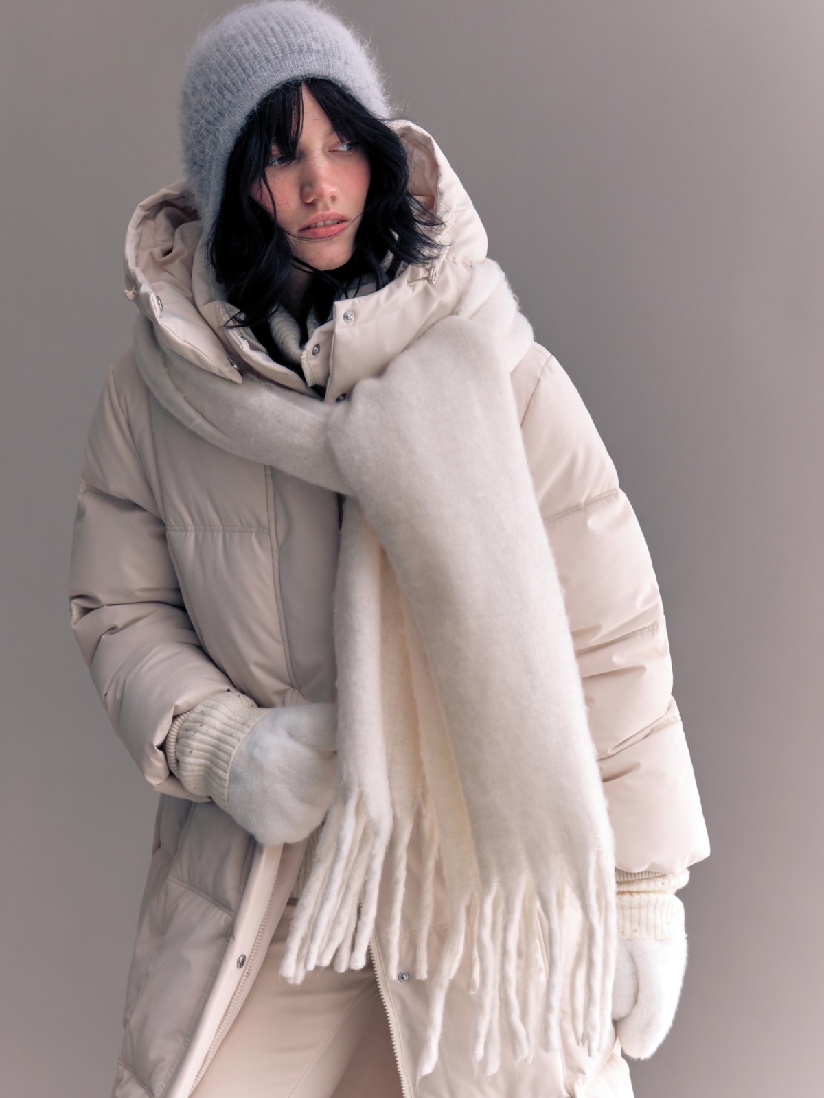 Тёплая куртка-пальто с капюшоном