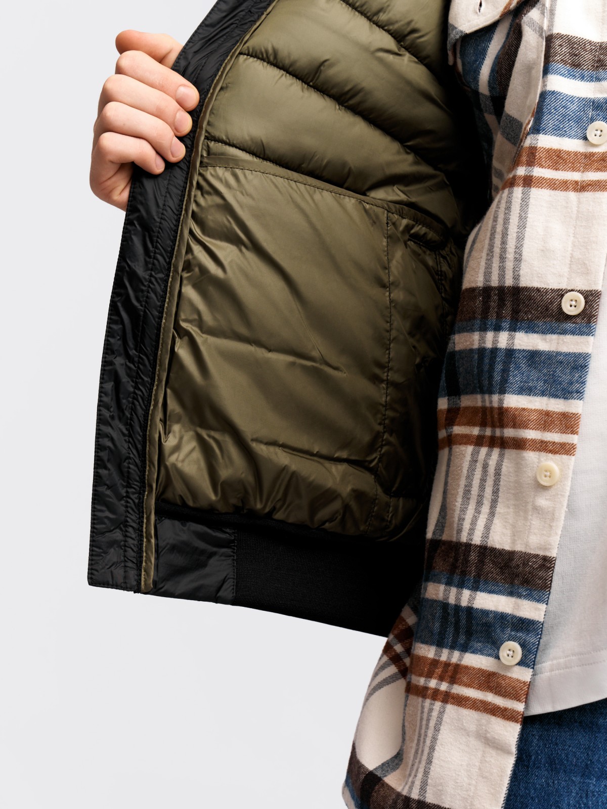 Тёплая стёганая куртка-бомбер с утеплителем