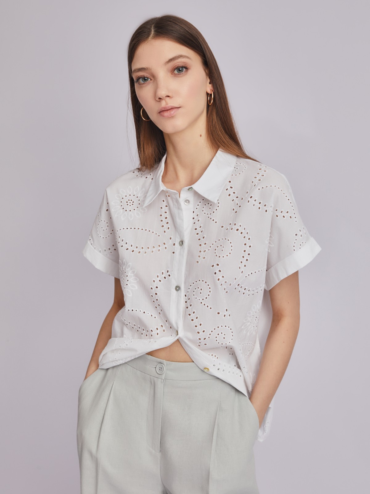 Рубашка из хлопка с коротким рукавом и ажурной вышивкой zolla 023251259023, цвет белый, размер XS - фото 1