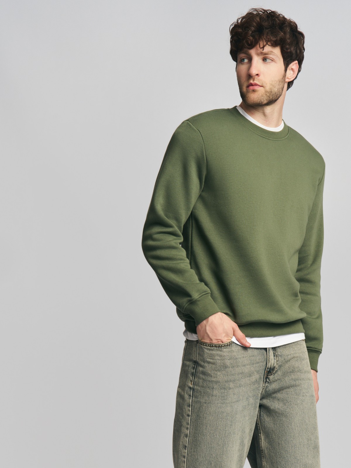 Утеплённый свитшот прямого кроя с длинным рукавом