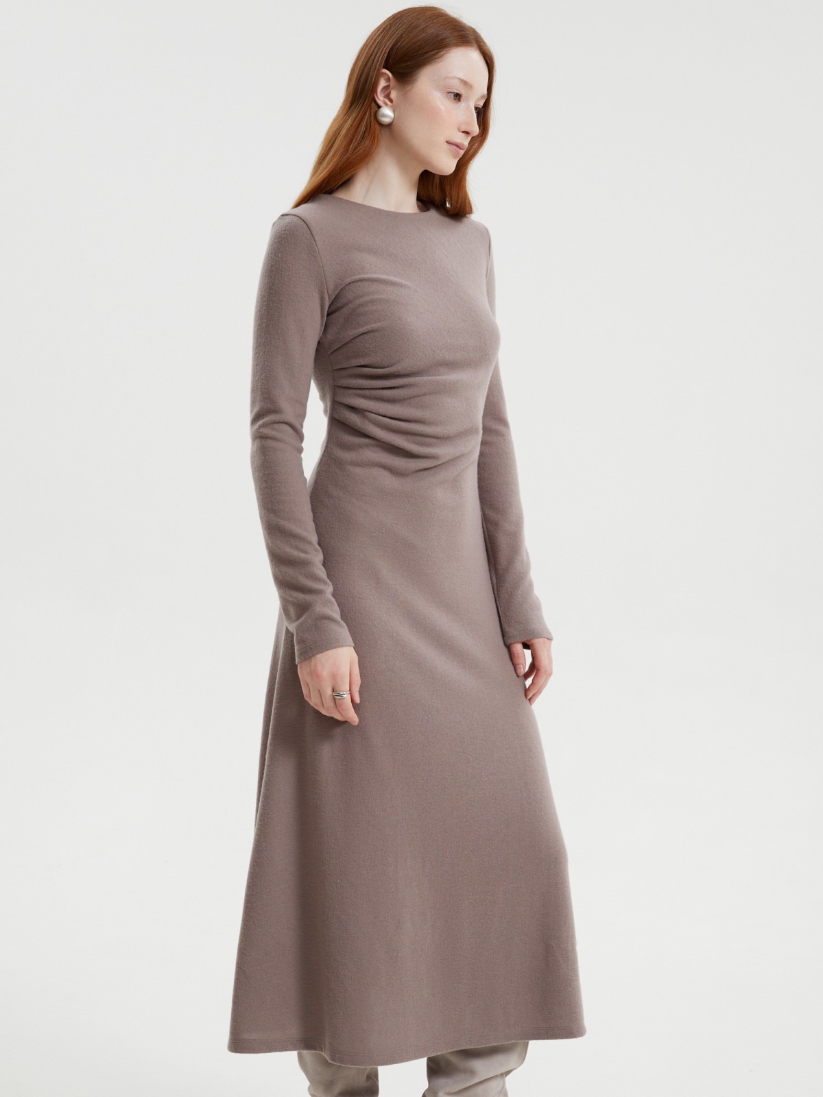 Платье миди с длинным рукавом