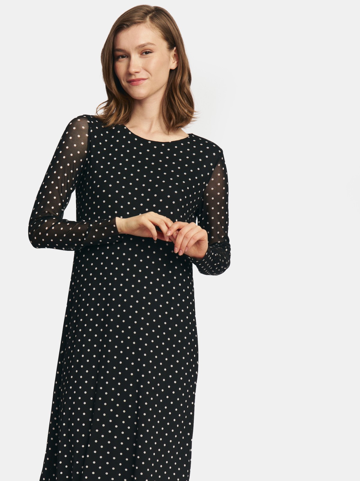 Платье длины миди из сетки в горошек