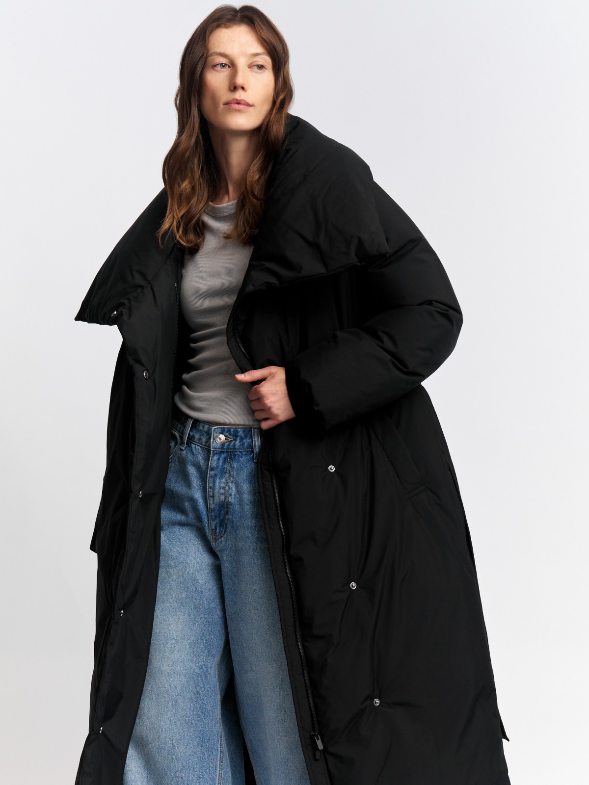 Тёплая куртка с воротником и поясом