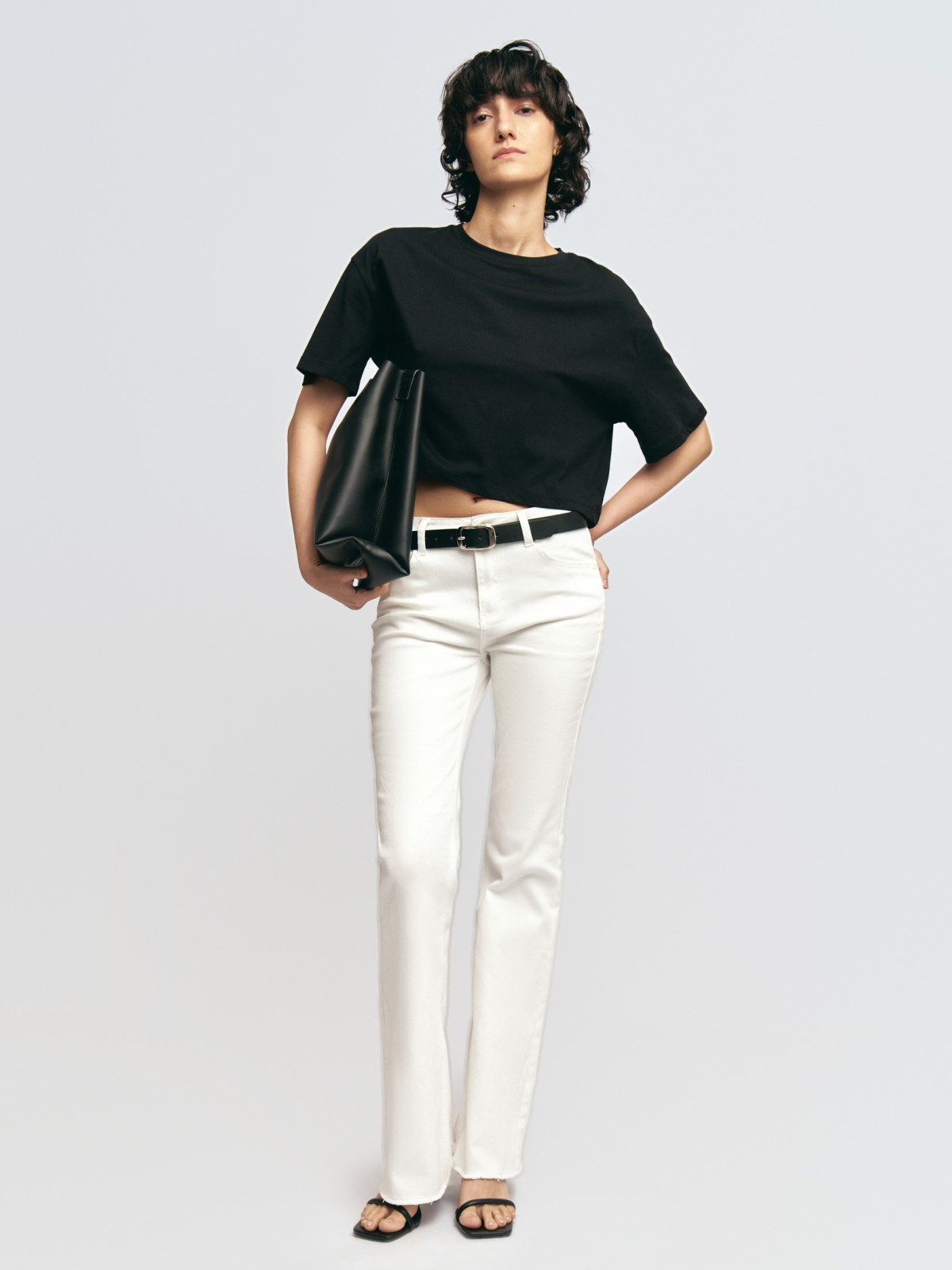 Короткая футболка из хлопка однотонная