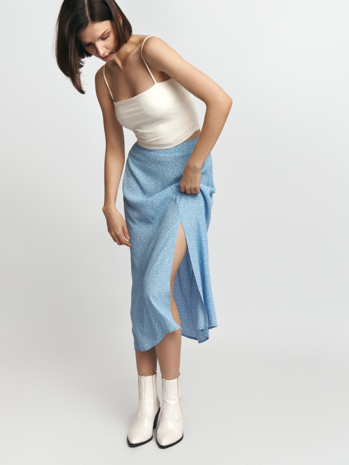 Юбка миди из вискозы на резинке с разрезом