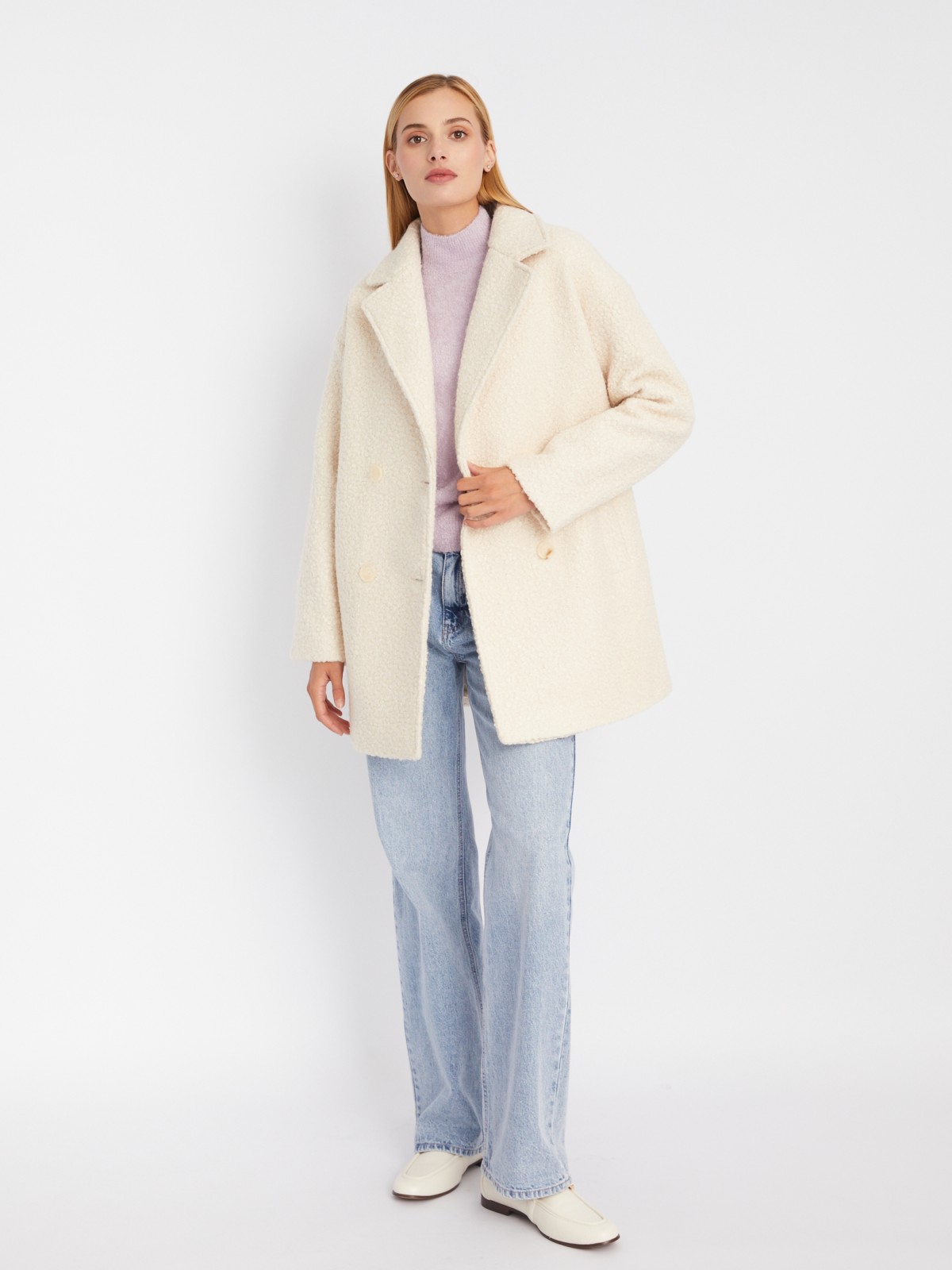 Укороченное пальто из ткани букле без утеплителя на пуговицах