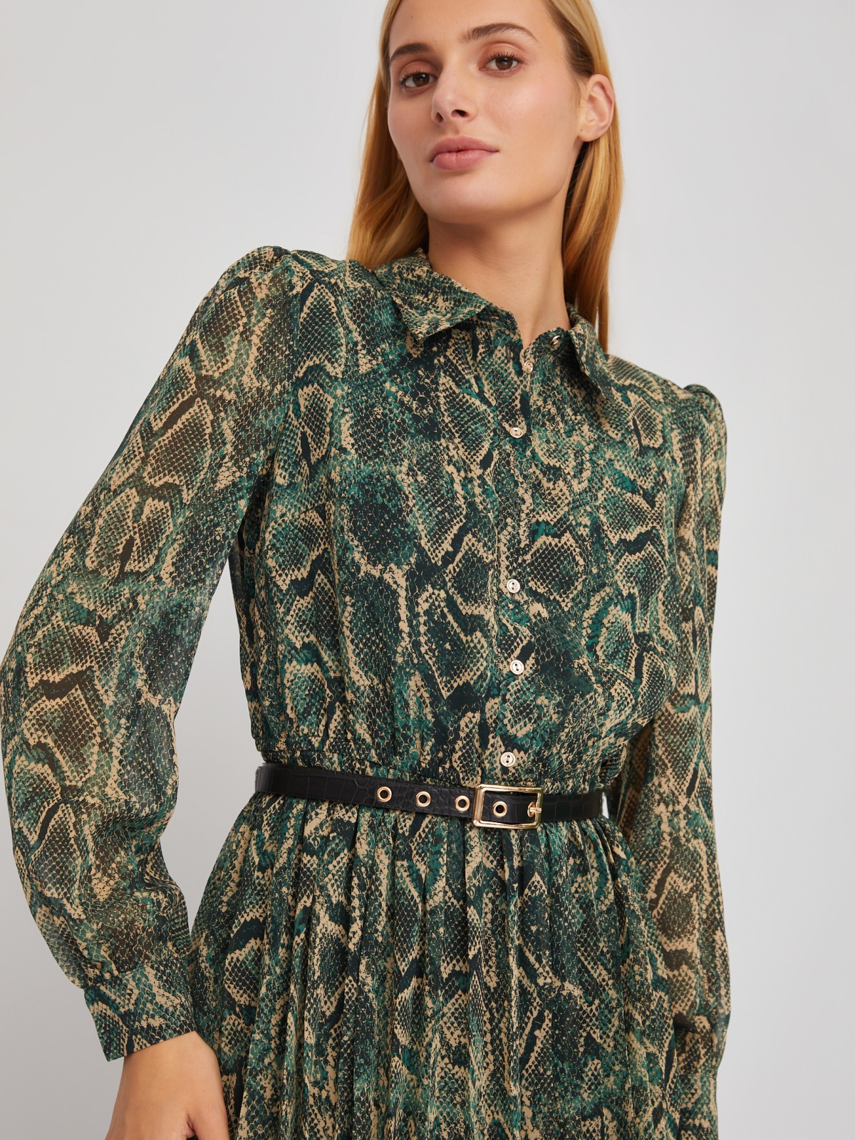 Шифоновое платье-рубашка длины миди с плиссировкой и акцентном на талии zolla 024118262123, цвет темно-зеленый, размер XS - фото 4