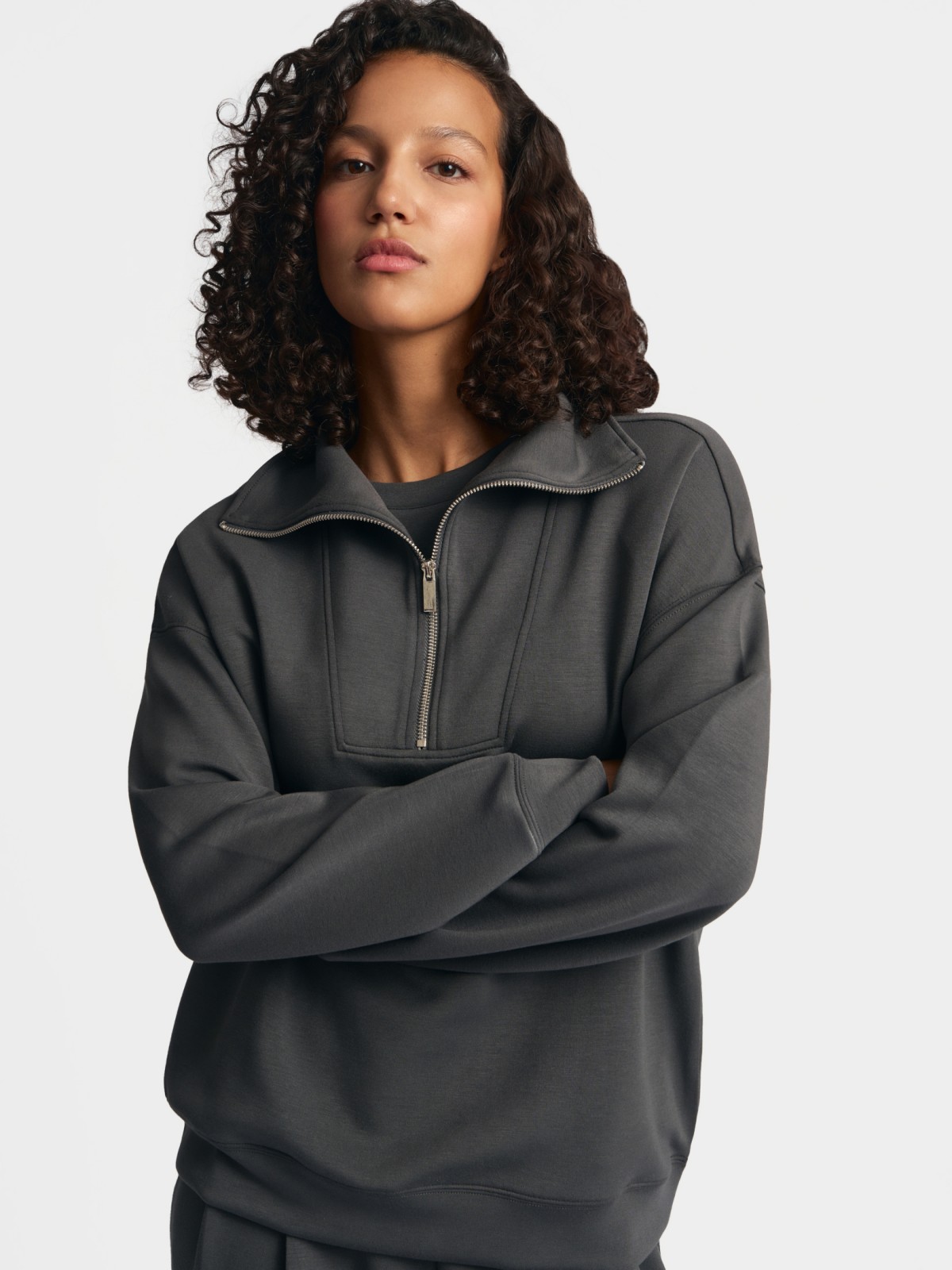 Свитшот с воротником-стойкой на молнии