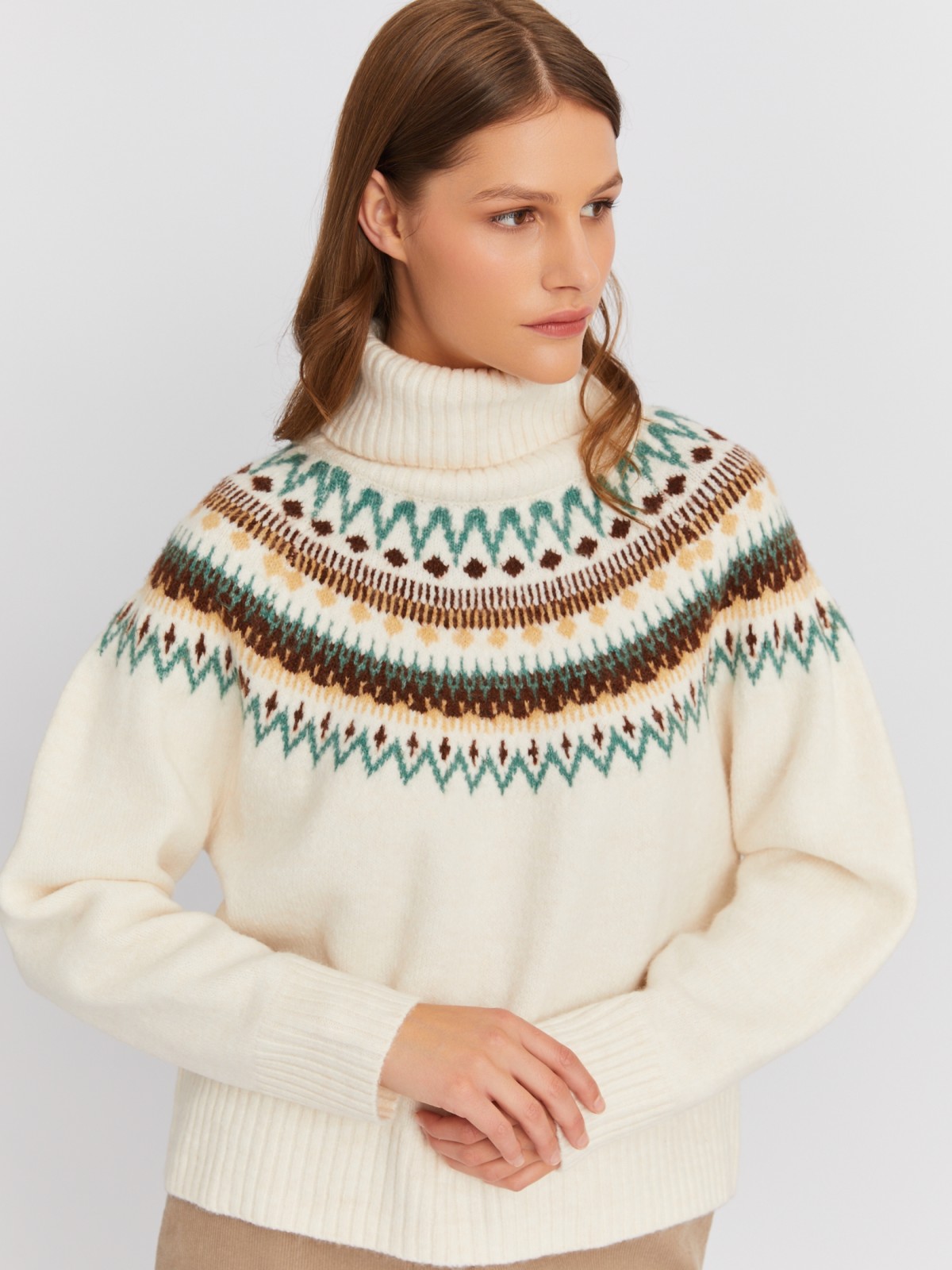 Вязаный свитер прямого силуэта с высоким горлом и узором