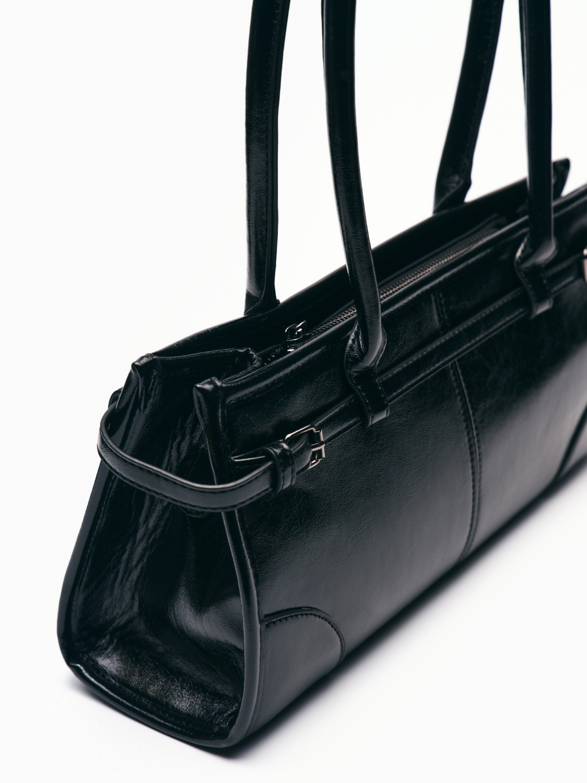 Сумка из экокожи на молнии