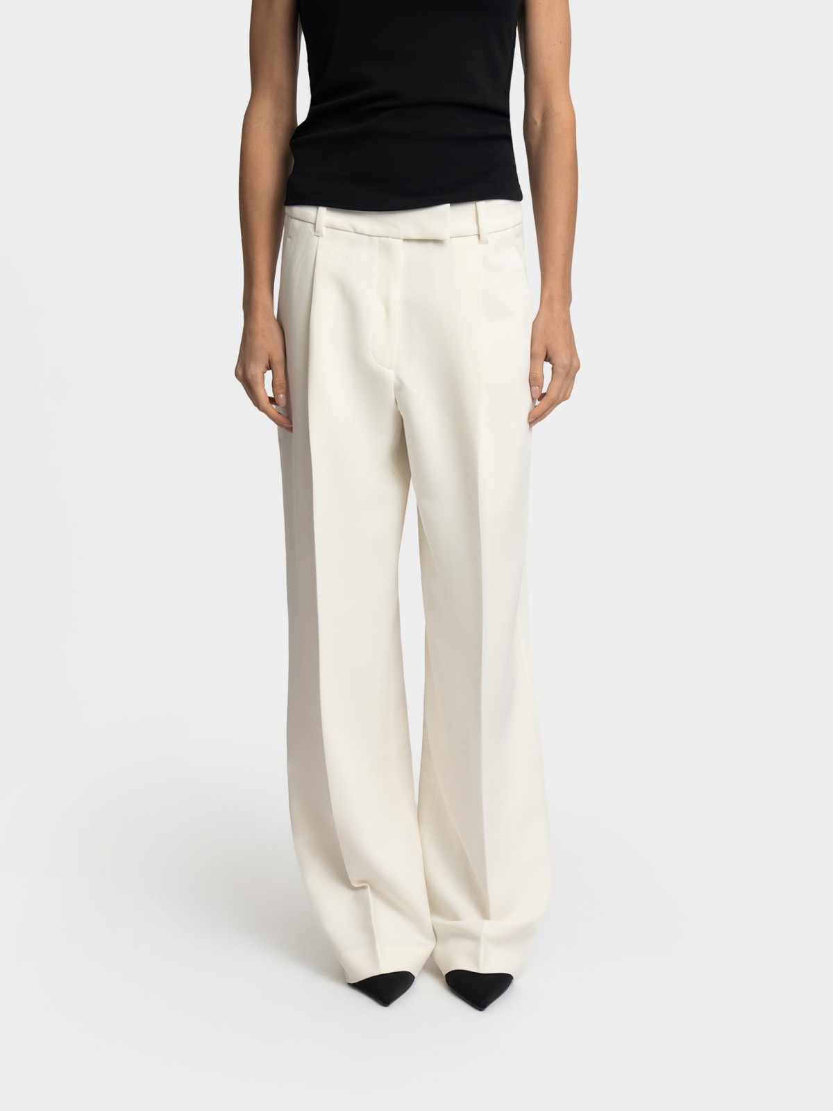 Прямые брюки со стрелками