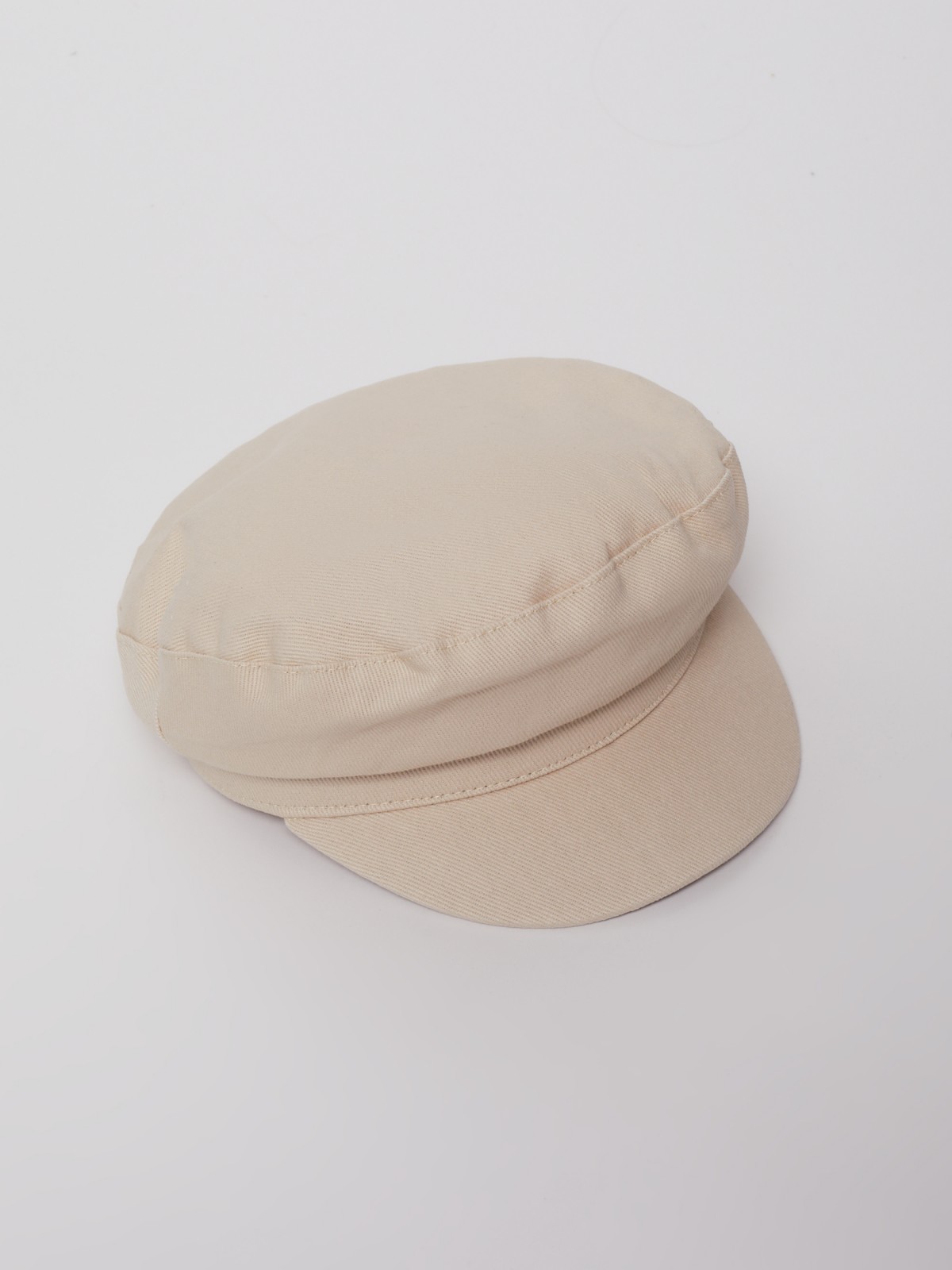 Кепка в морском стиле