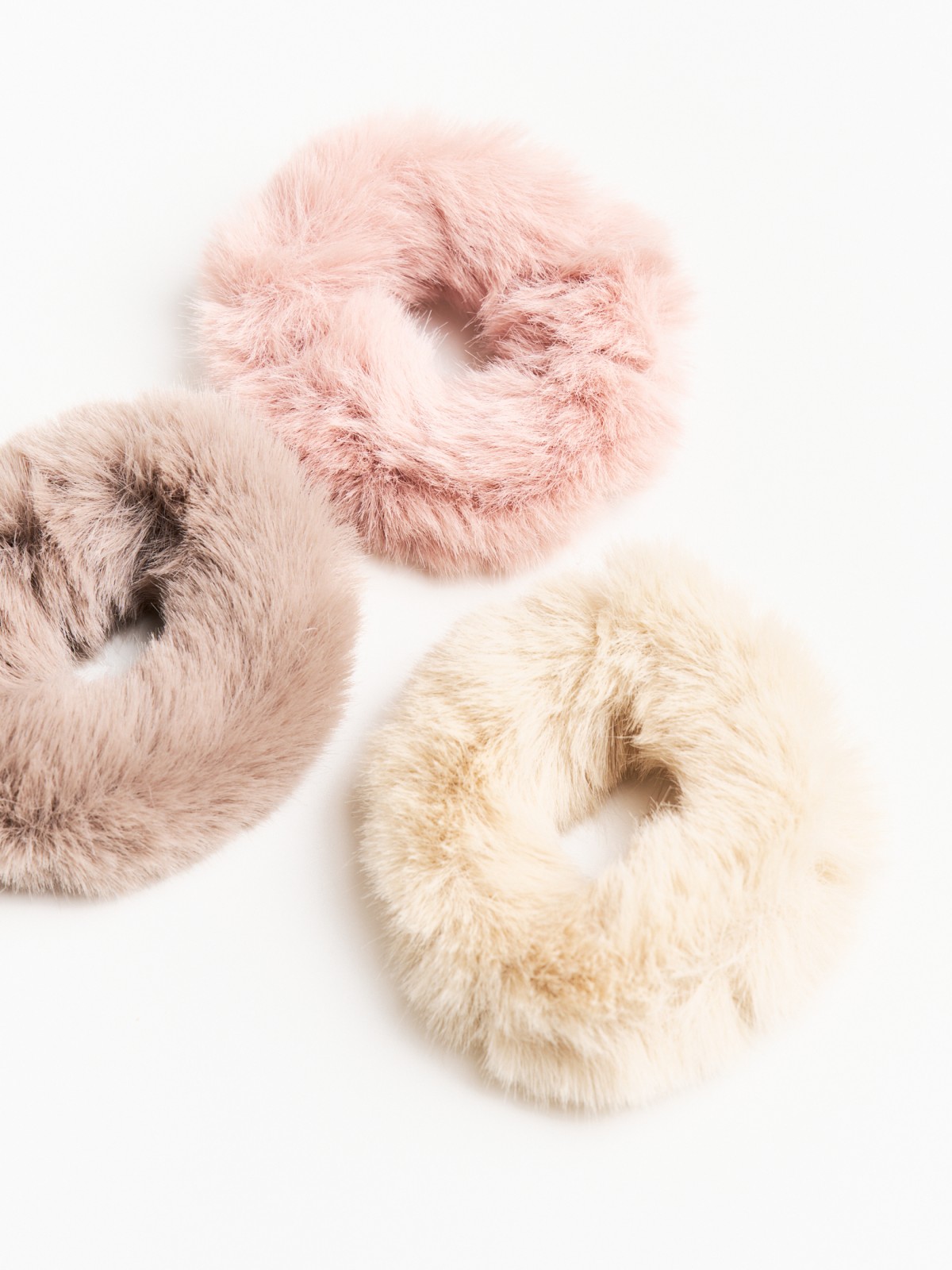 Набор меховых резинок для волос (3 шт. в комплекте)