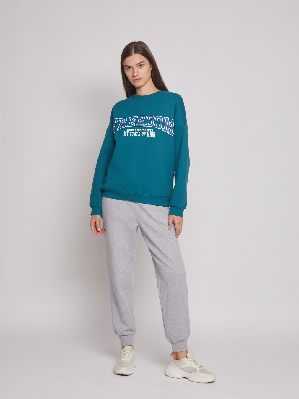 Утеплённый свитшот с принтом