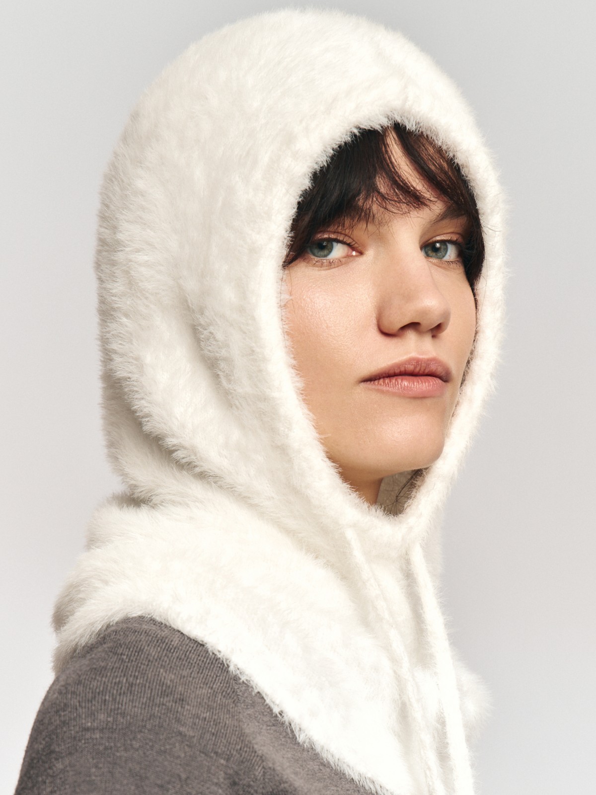 Вязаный капор