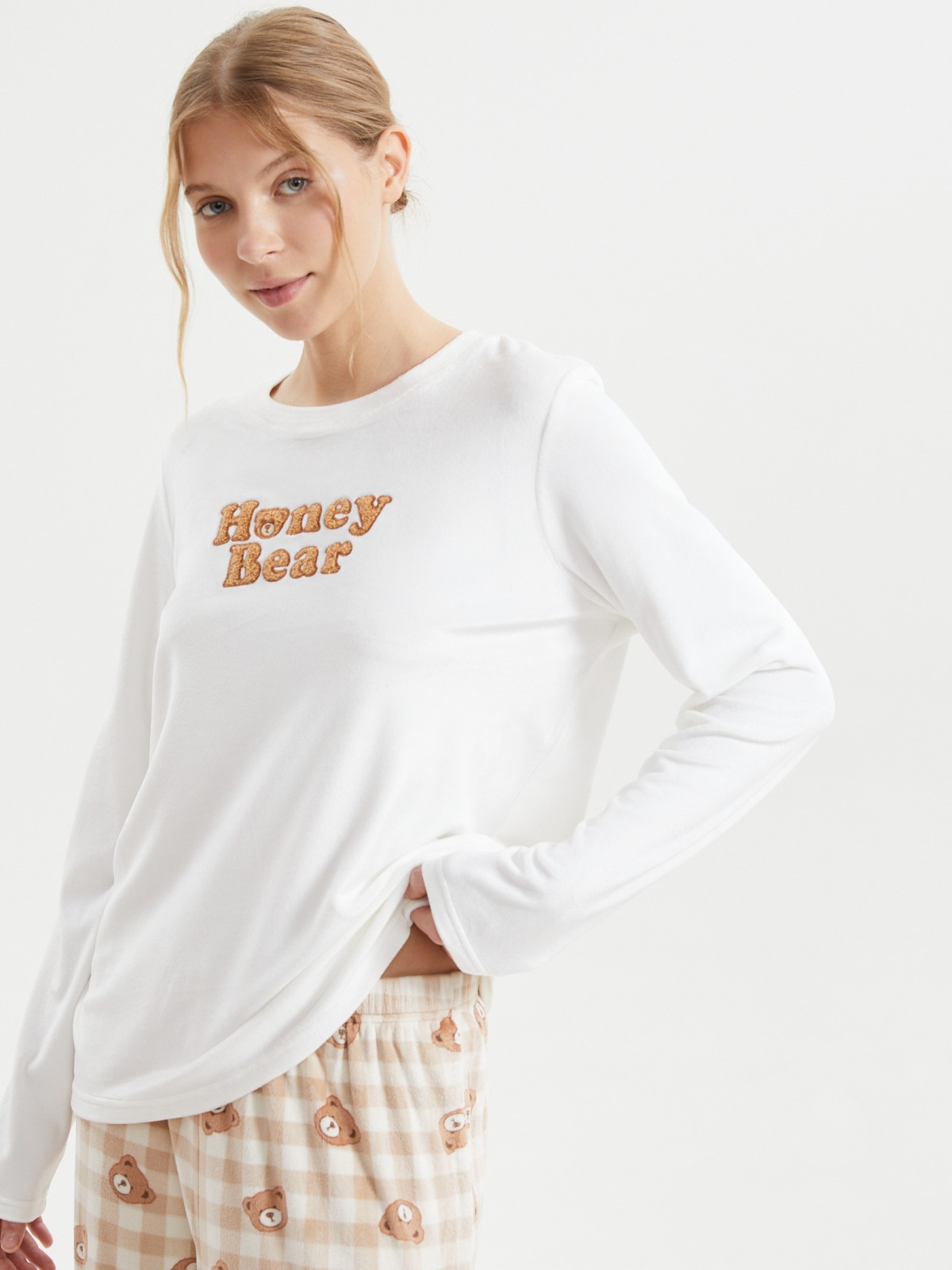 Джемпер-лонгслив из велюра с вышивкой