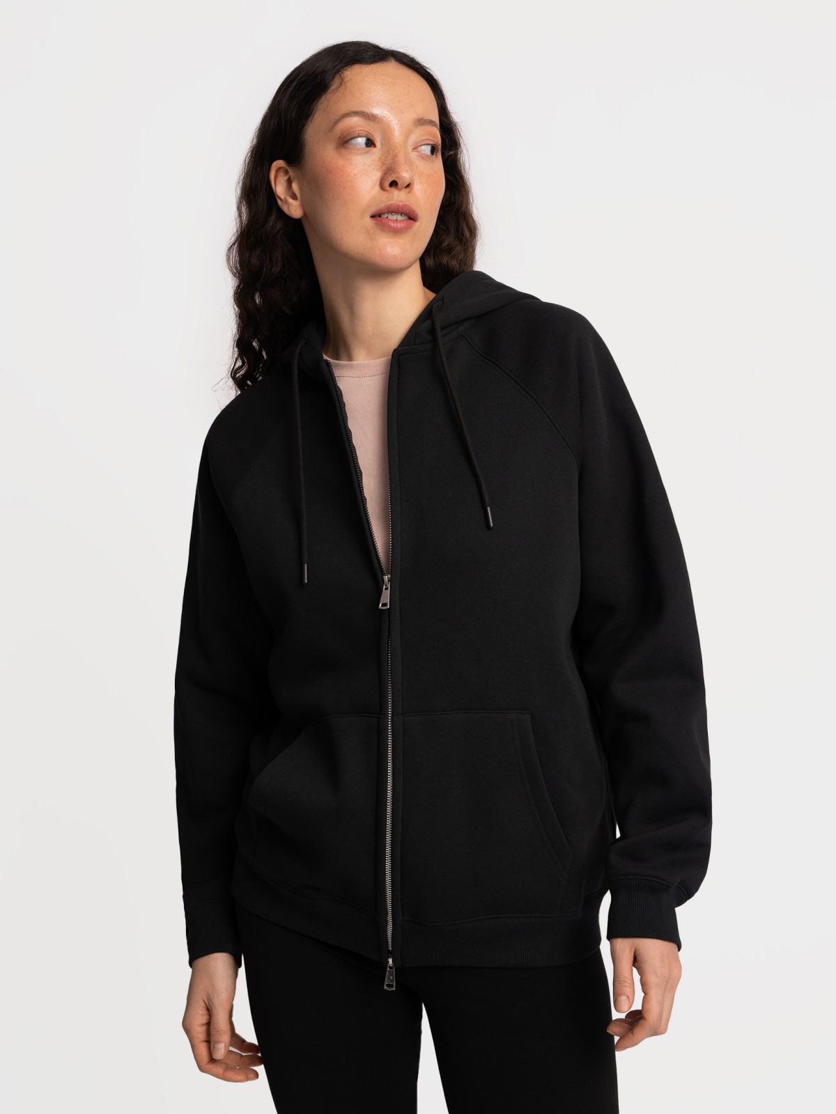 Утеплённая толстовка на молнии с начёсом