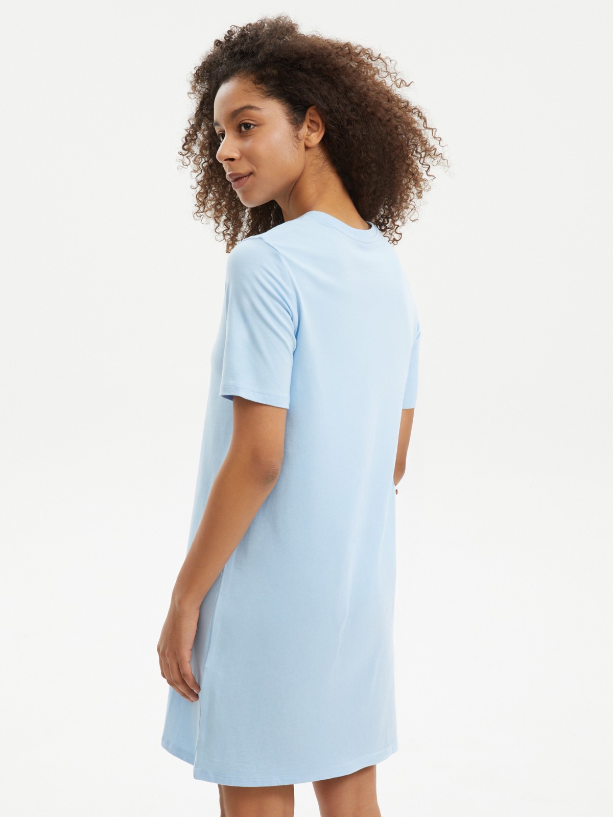 Платье-футболка мини из хлопка с коротким рукавом