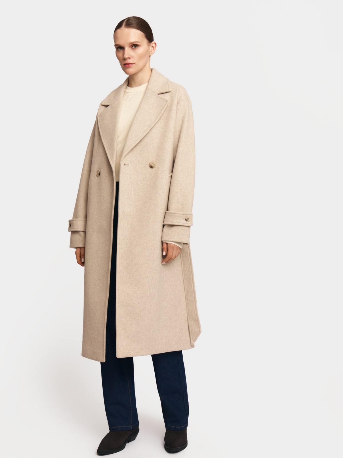 Длинное пальто оверсайз без утеплителя с поясом