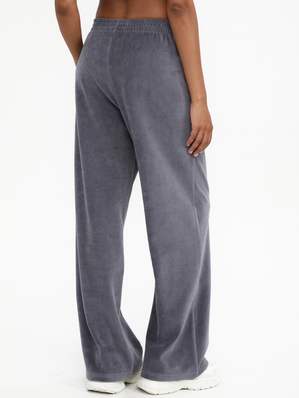 Прямые велюровые брюки на резинке