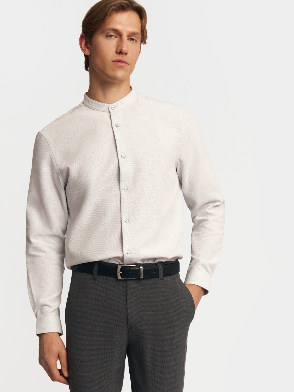 Офисная рубашка с воротником-стойкой и длинным рукавом