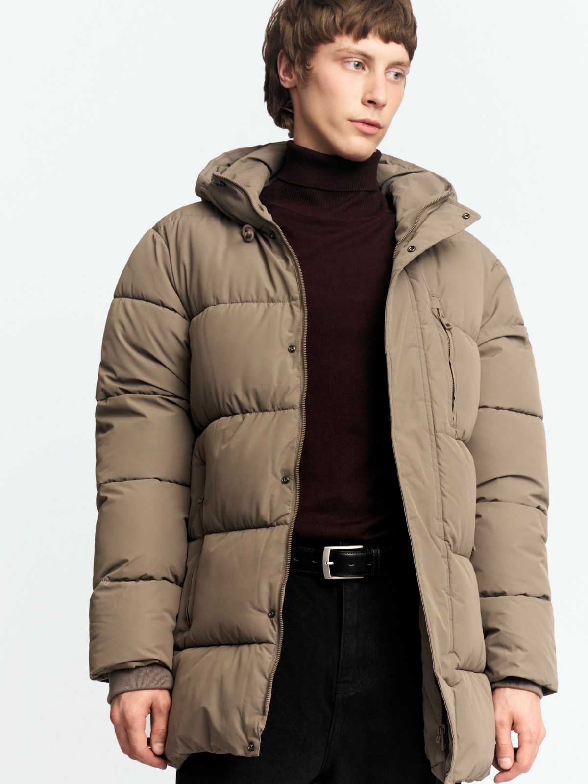 Тёплая куртка с капюшоном