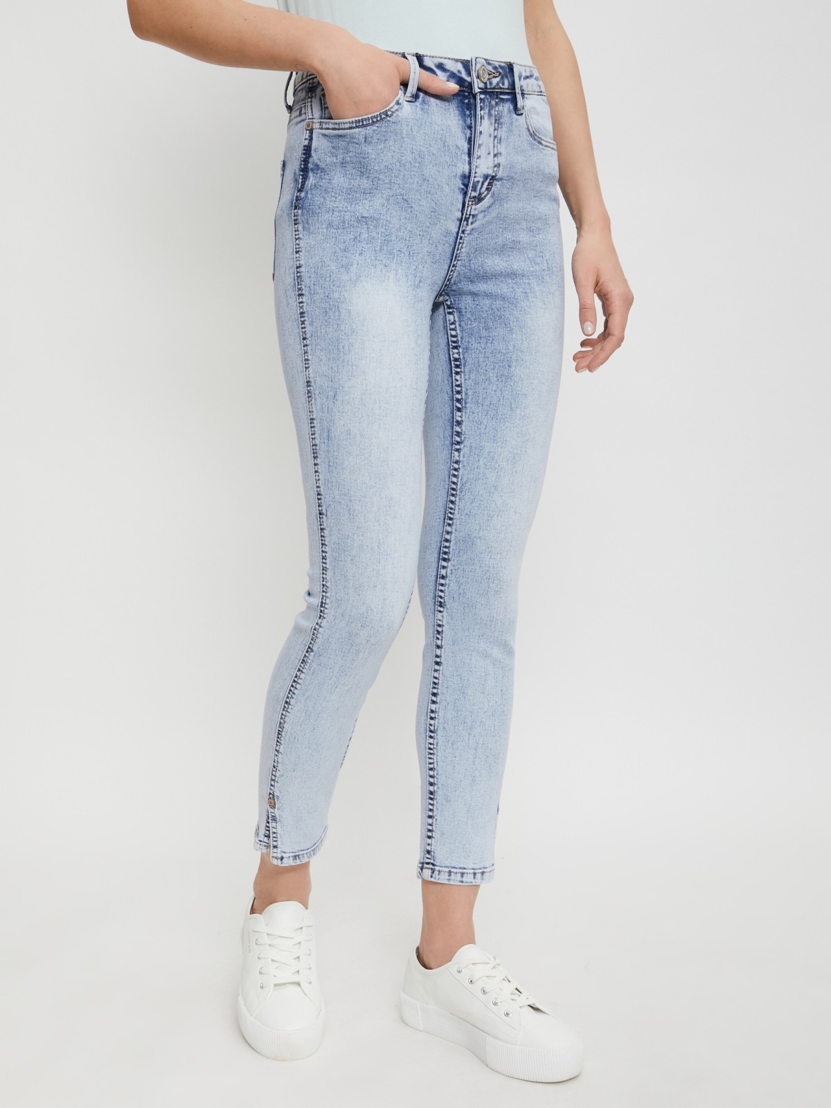 Джинсы силуэта Skinny