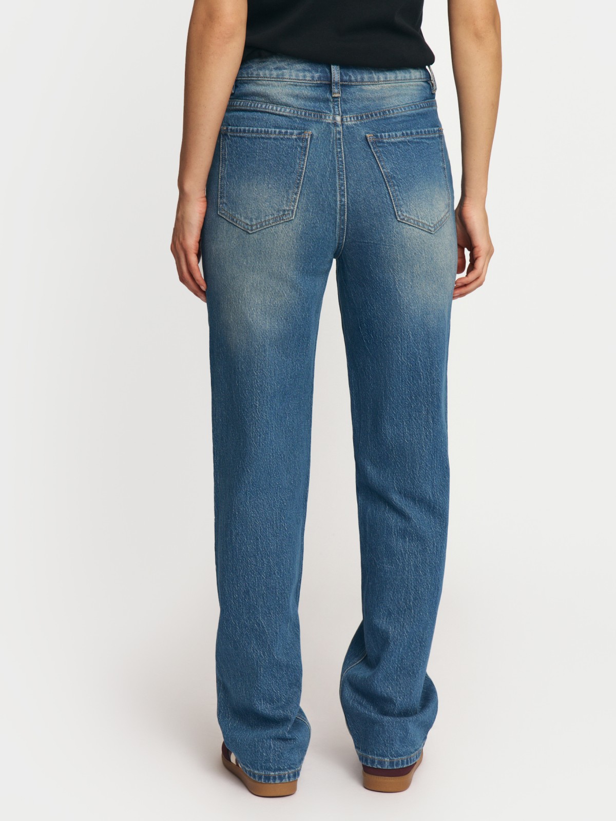 Джинсы прямого силуэта с высокой посадкой