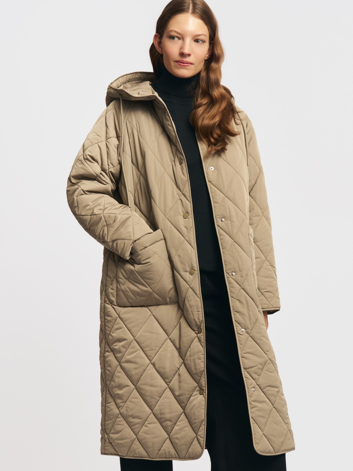 Длинная куртка-пальто на синтепоне с капюшоном