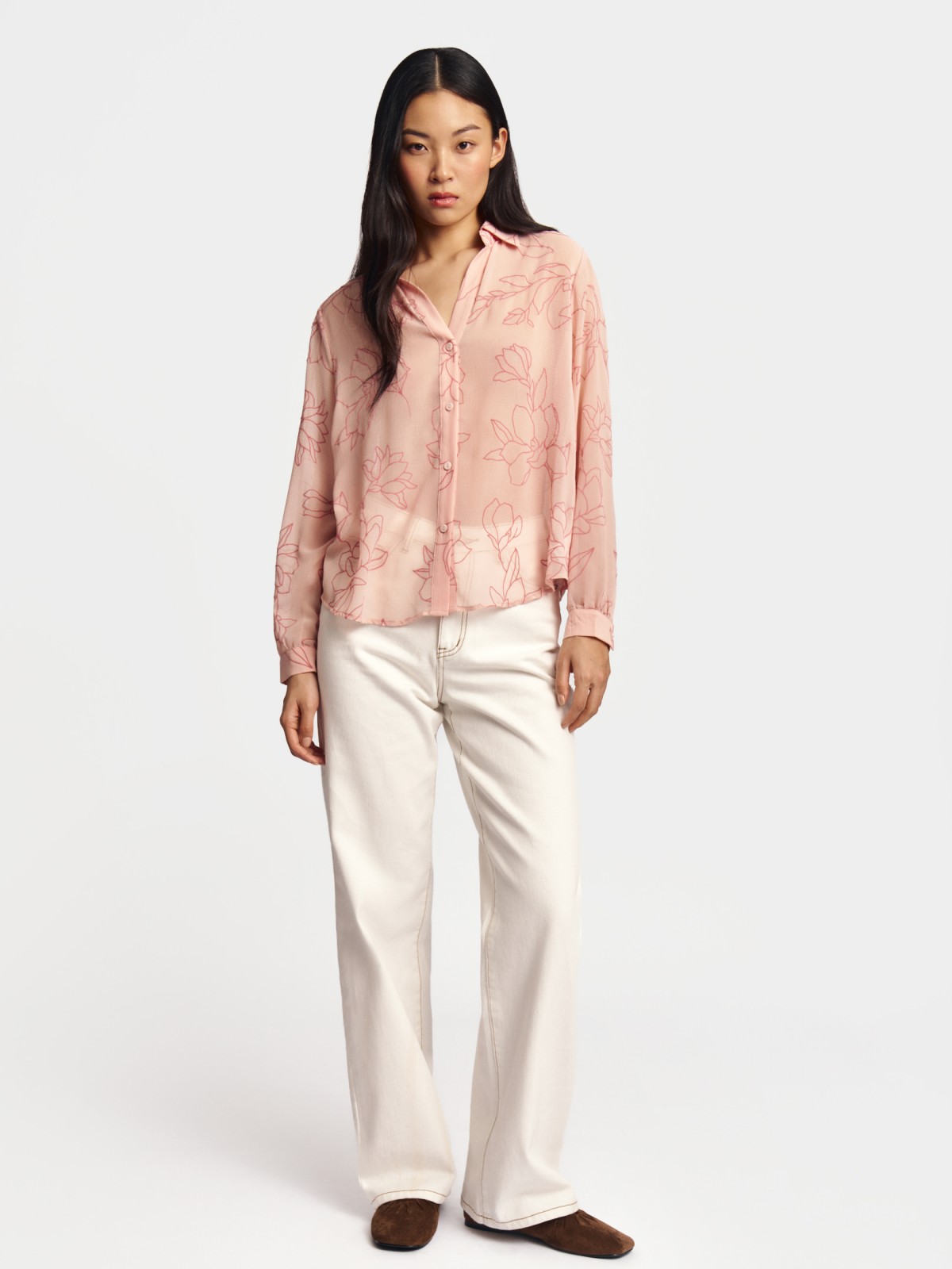 Шифоновая рубашка с вырезом на груди