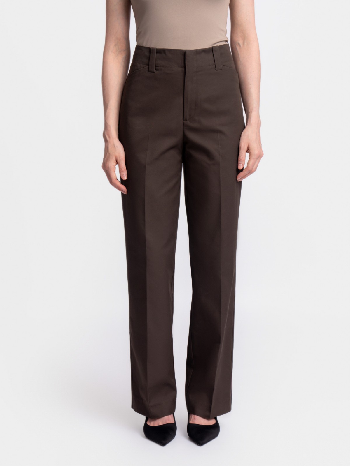 Прямые брюки со стрелками