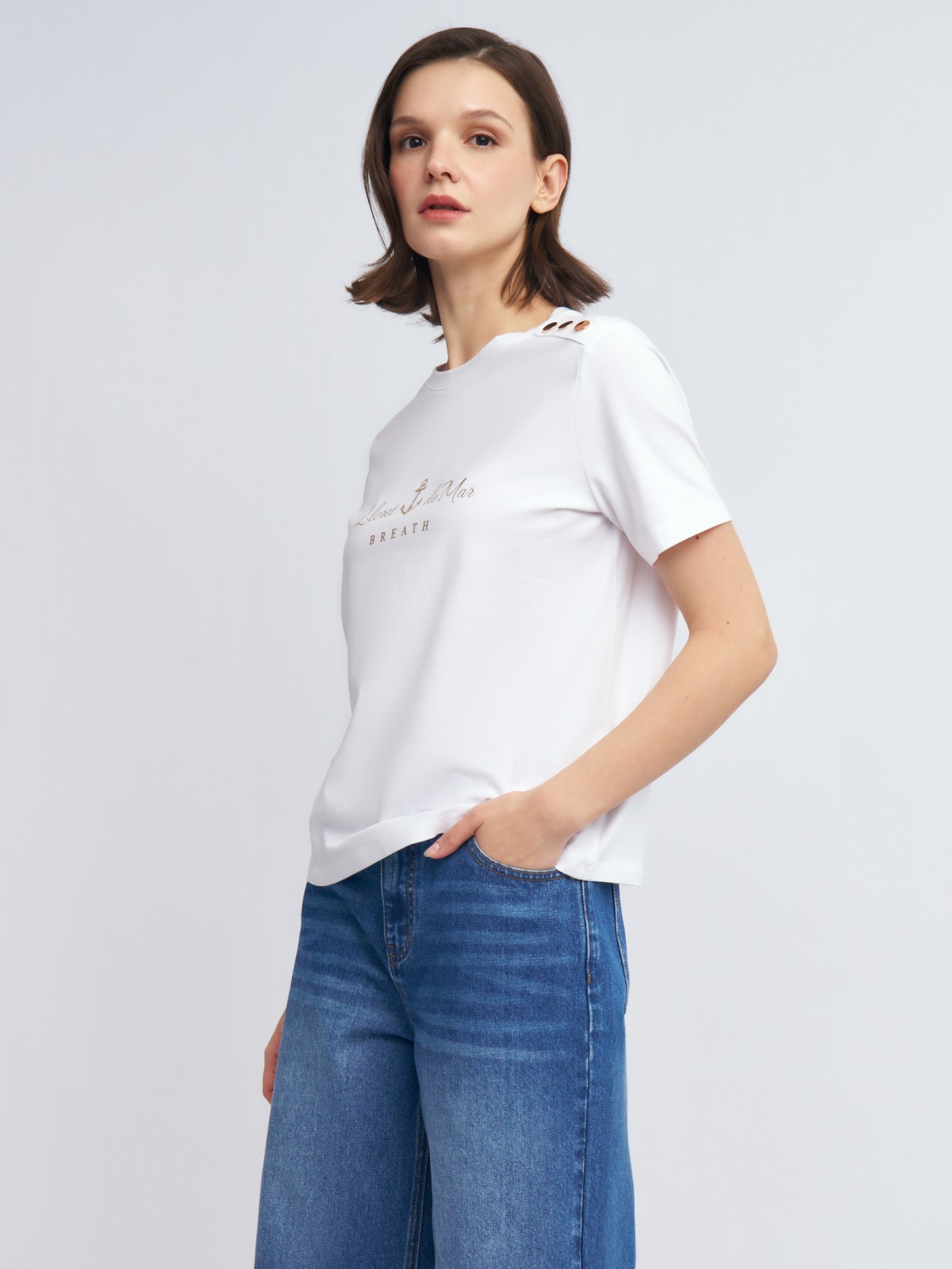 Футболка из хлопка с металлическим декором