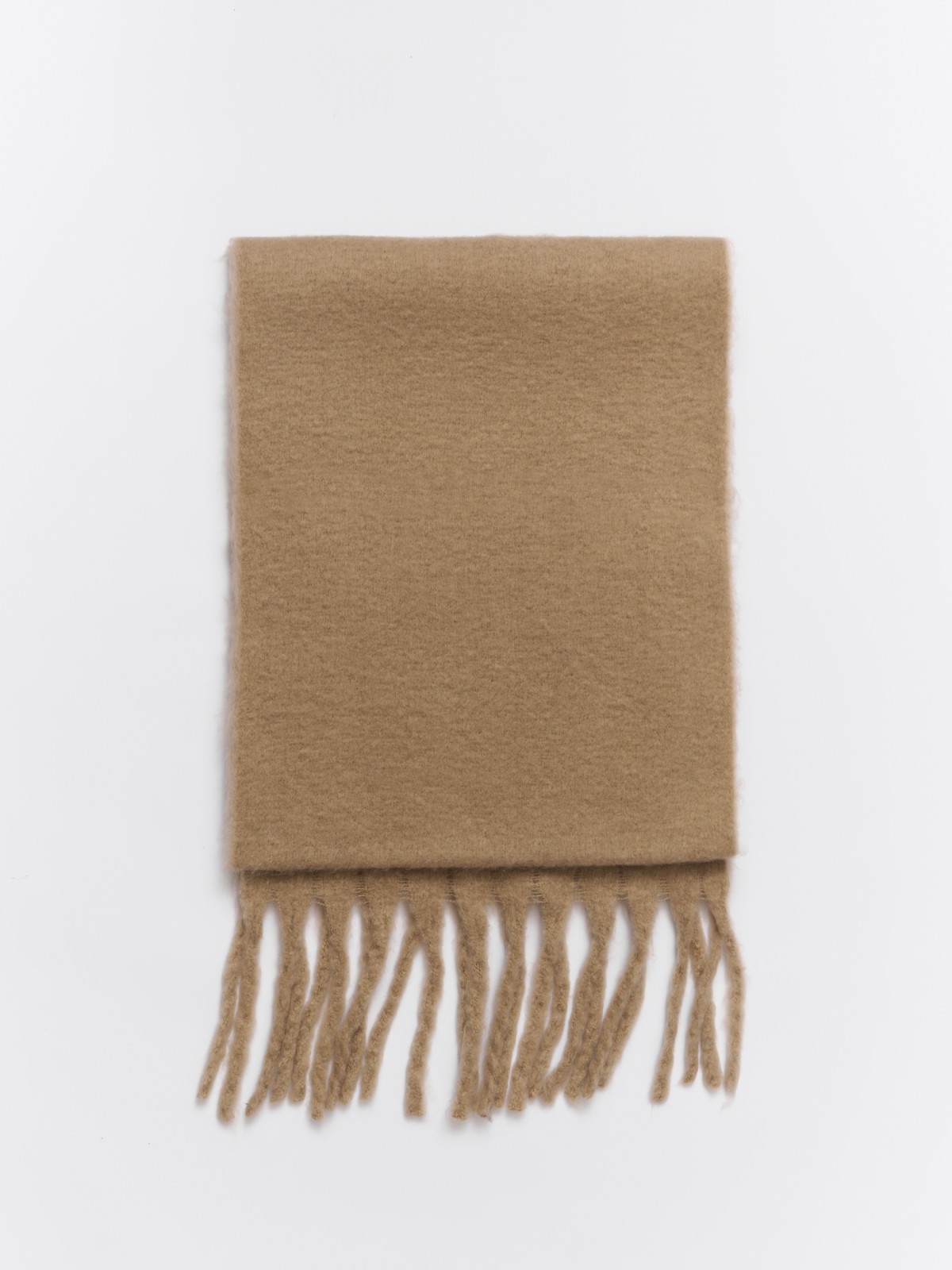 Тёплый шарф с длинной бахромой