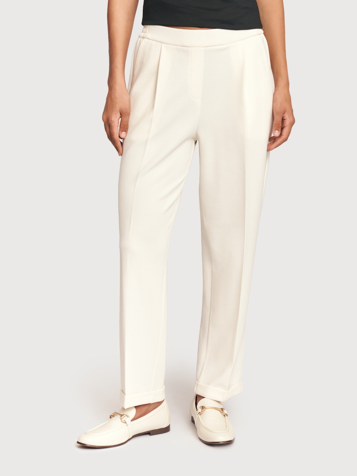 Брюки Carrot на резинке со стрелками