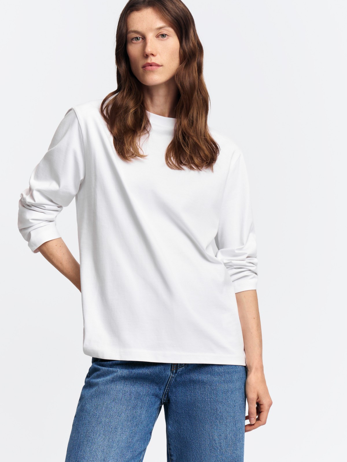 Лонгслив оверсайз фасона из хлопка