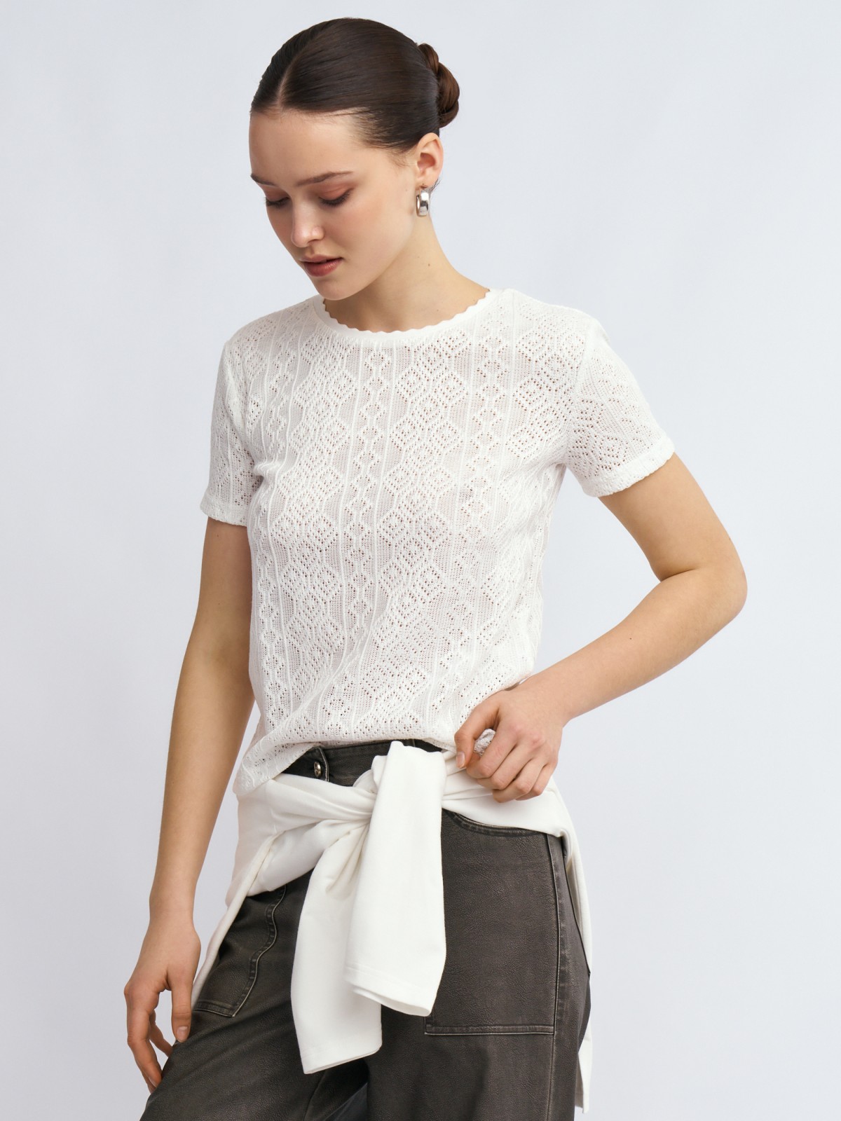 Футболка-топ из ажурного вязаного трикотажа