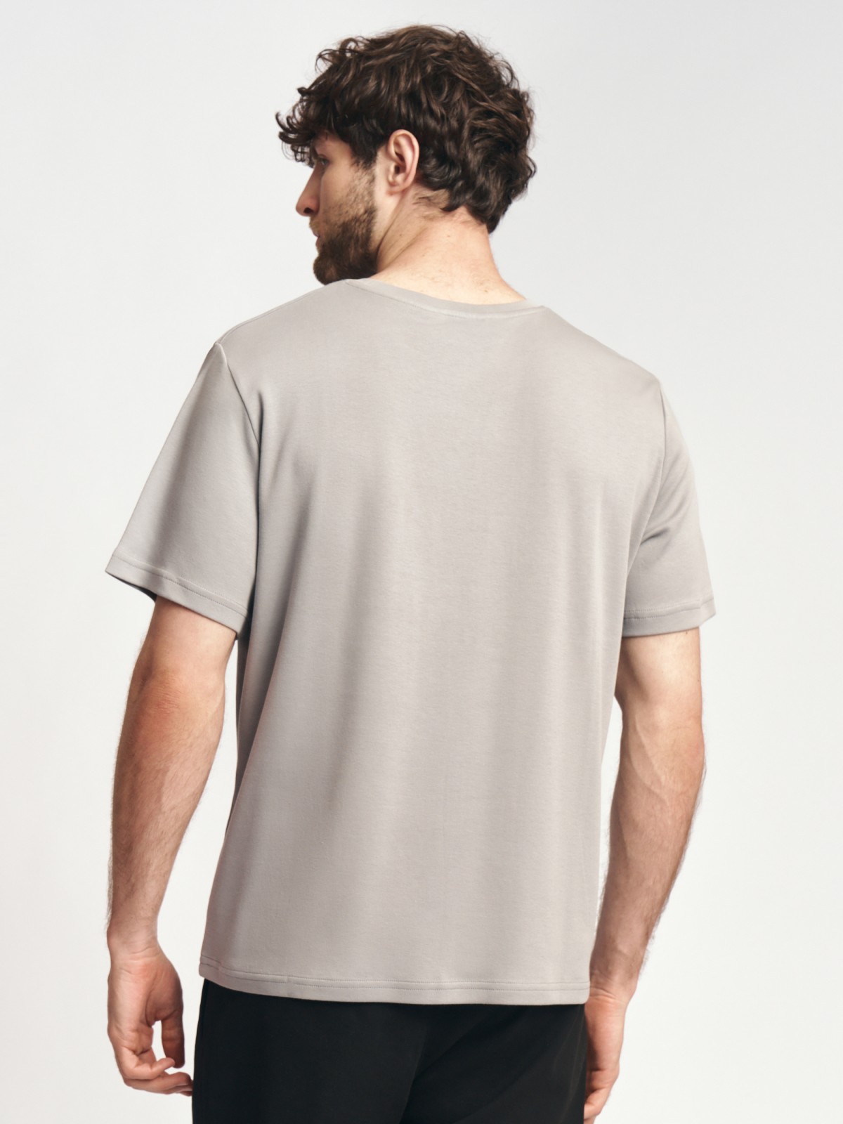 Футболка из хлопка с круглым вырезом