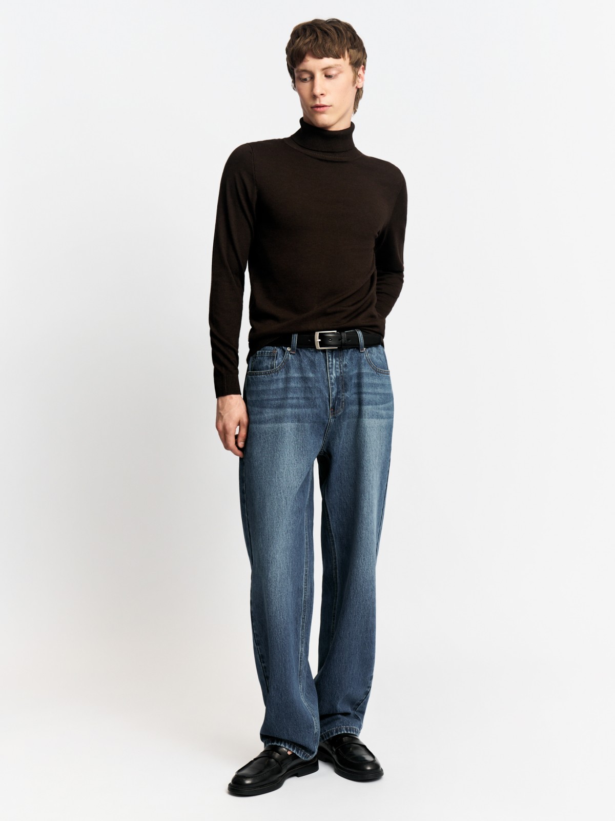 Тонкая трикотажная водолазка с горлом